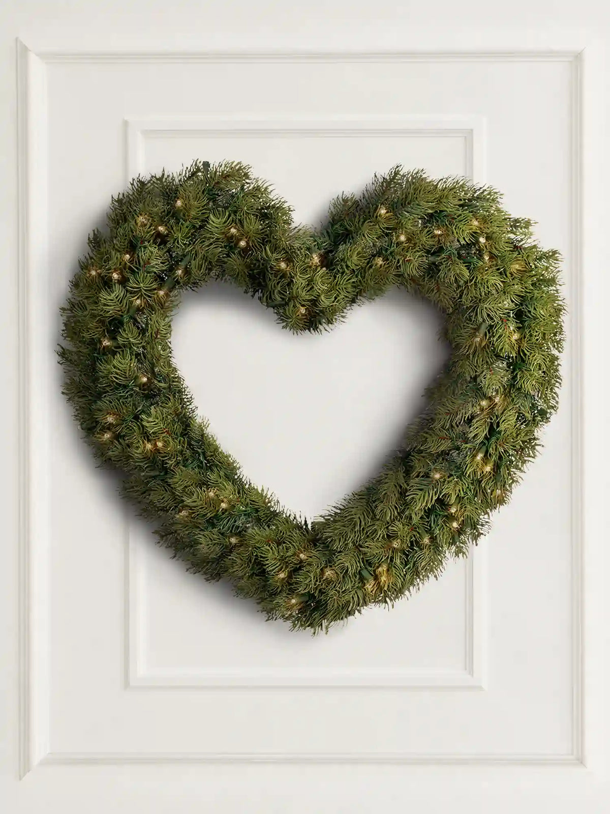 Heart-shaped artificial Christmas wreath with LED lights, 60cm, by ArtiTree